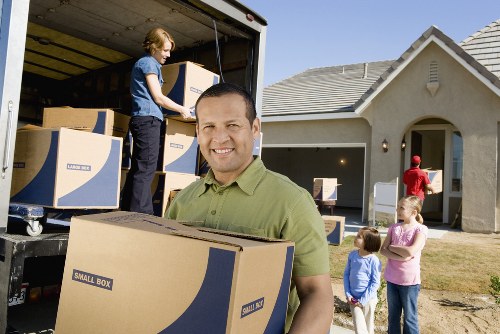 Efficient packing and loading service for a Harringay house move